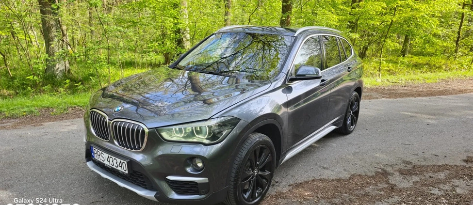 BMW X1 cena 99000 przebieg: 70000, rok produkcji 2018 z Narol małe 211